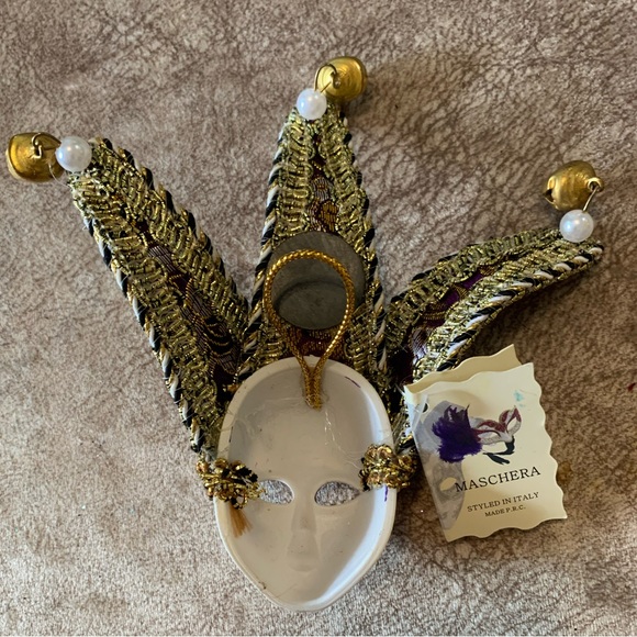.Small Decorative Maschera Mask - Picture 4 of 11